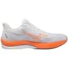 MIZUNO WAVE REBELLION SONIC WHITE/LIGHT ORANGE/BLUE ASHES 23 -Passionné De Plein Air 9 122639 wave rebellion sonic white light orange blue ashes j1gc2330 54 01