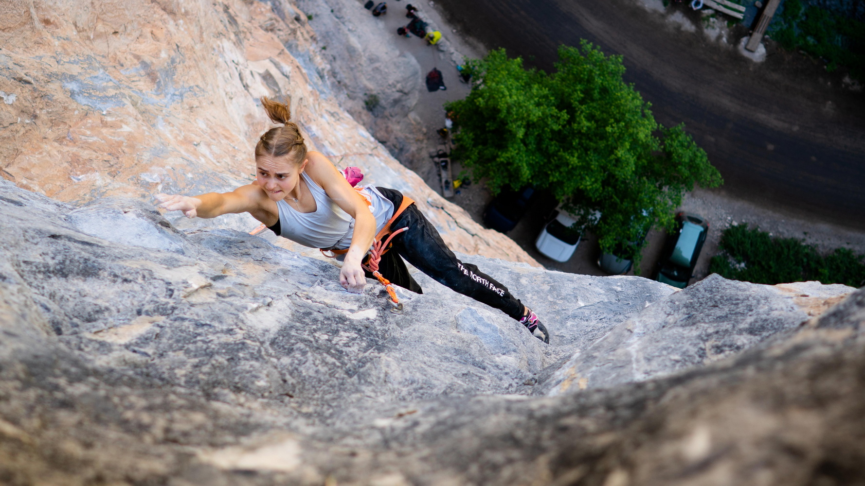 Passionné De Plein Air -Passionné De Plein Air Home Crag Margo Hayes Rifle thumbnail 16x9 1